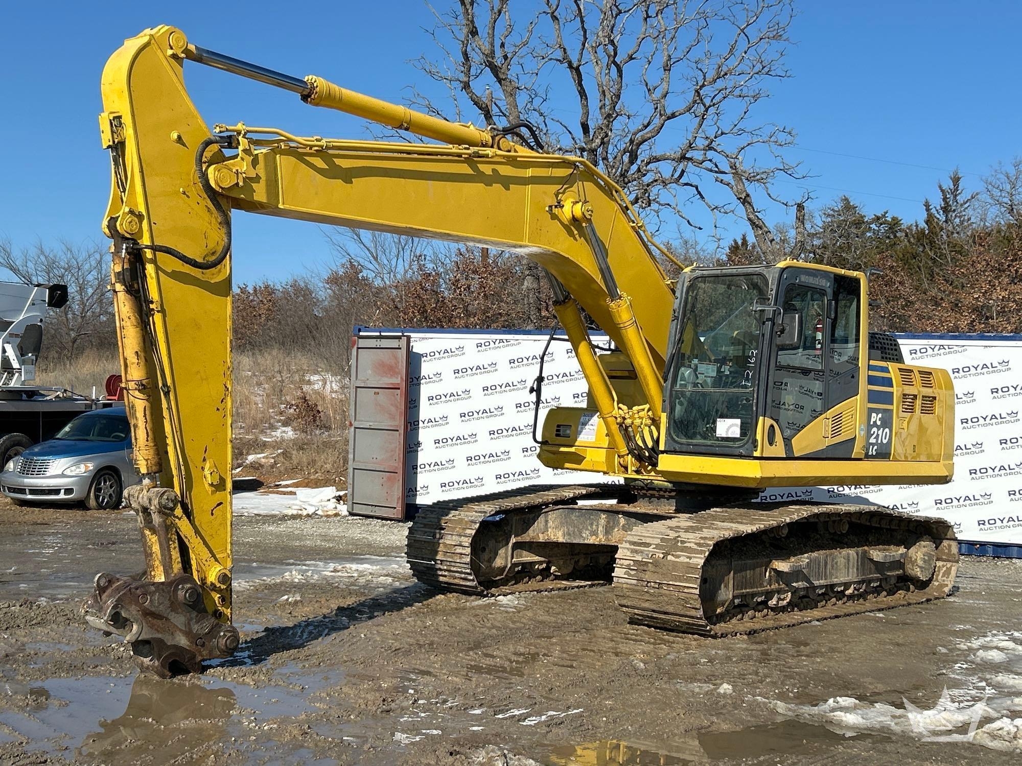2013 Komatsu PC210LC-10 Hydraulic Excavator (A60352)