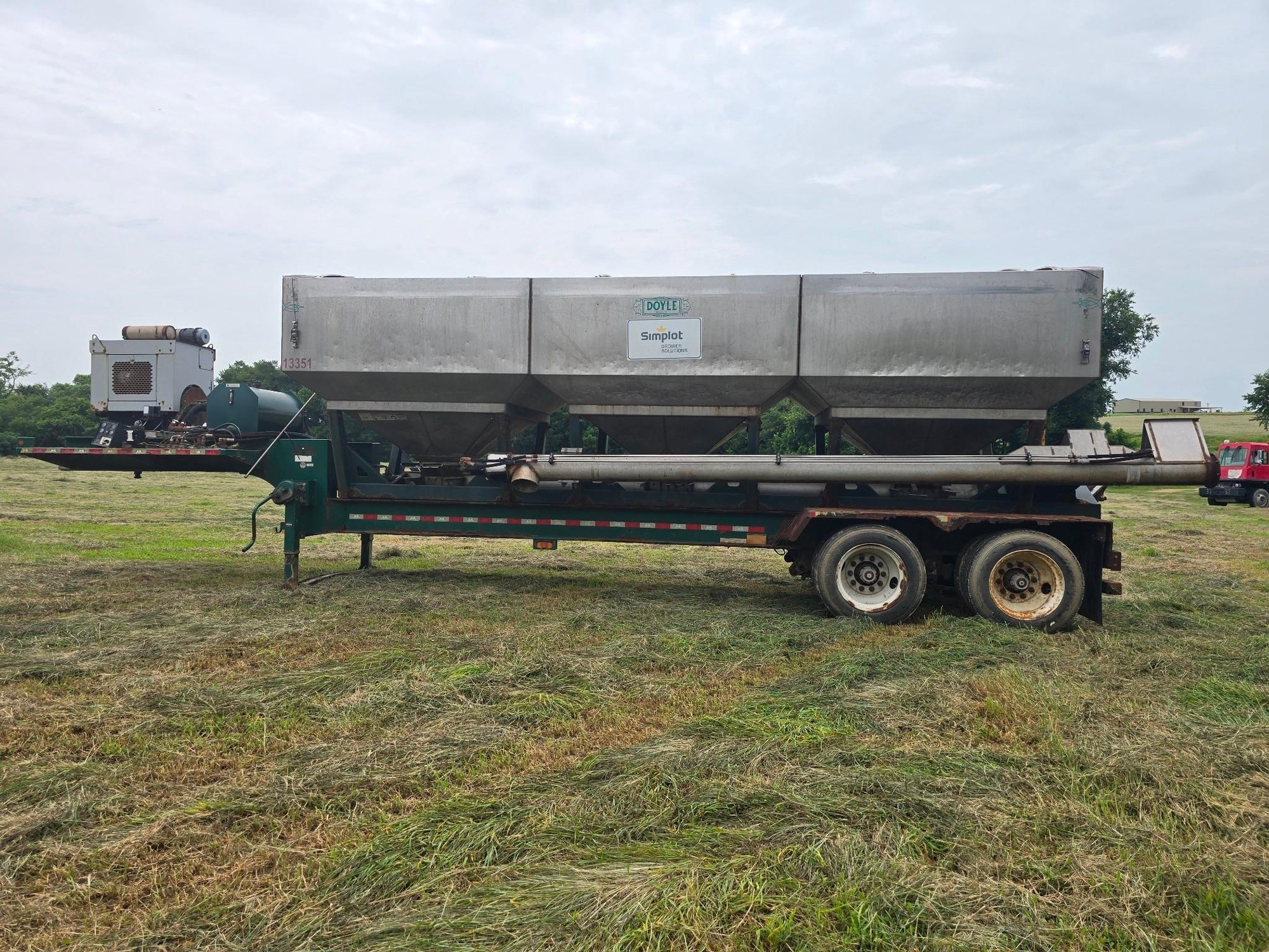 2014 Doyle Dry Fertilizer Tender Trailer - Kubota Diesel, 3 Stainless Compartments, Side Discharge (A55302)