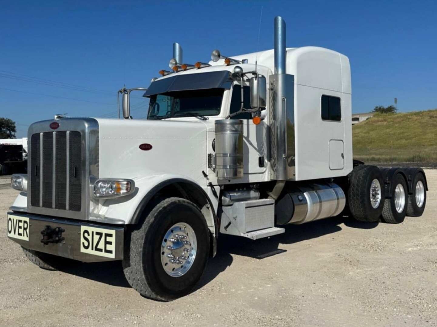2021 PETERBILT 389 SLEEPER (A55745)