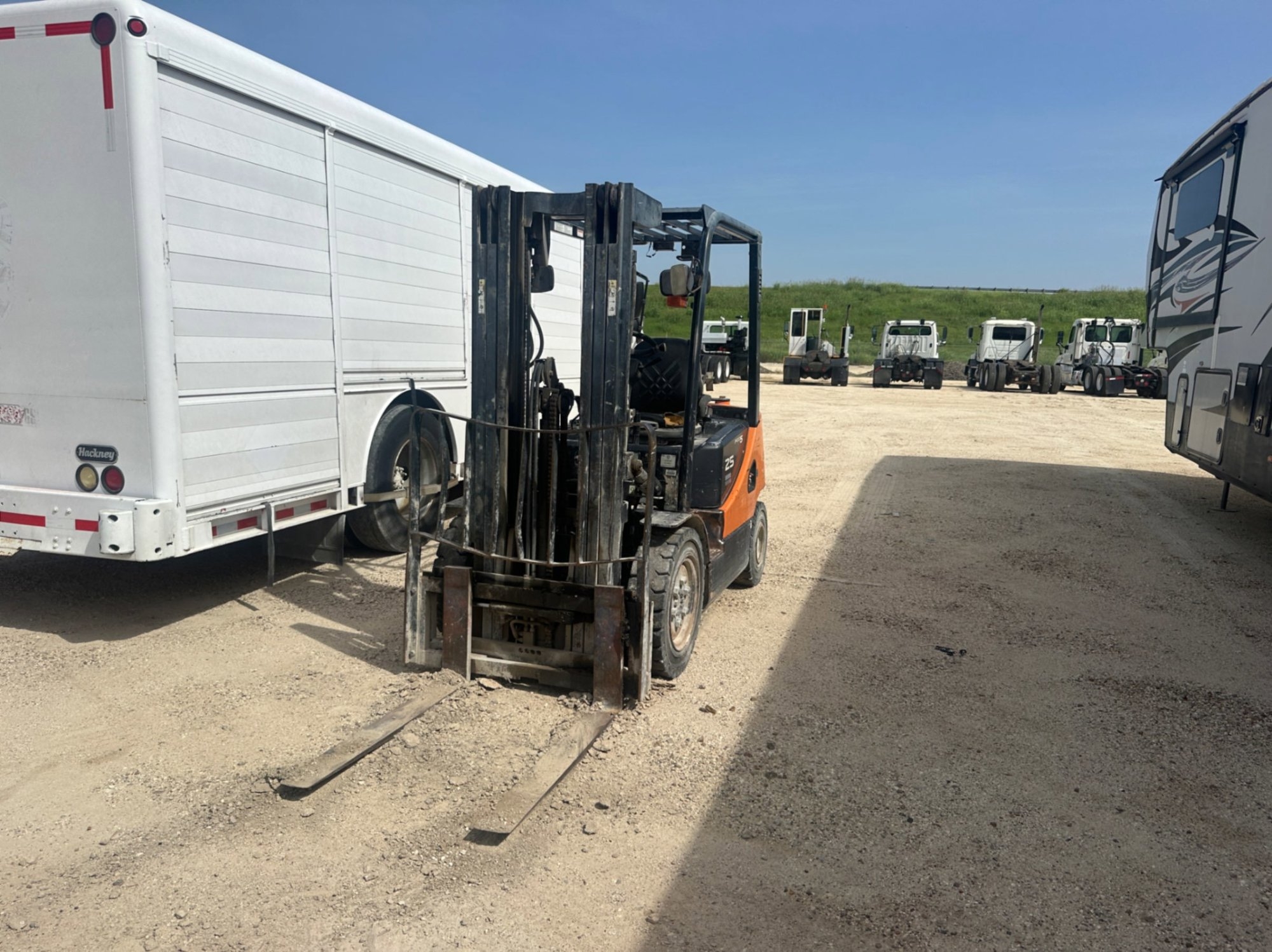 2013 DOOSAN G25P FORKLIFT (INOPERABLE) (A50854)