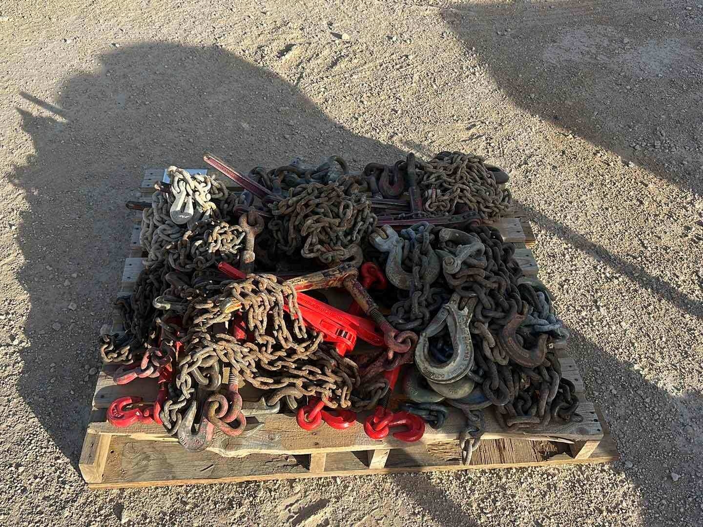 PALLET OF CHAINS AND BINDERS (A58214)