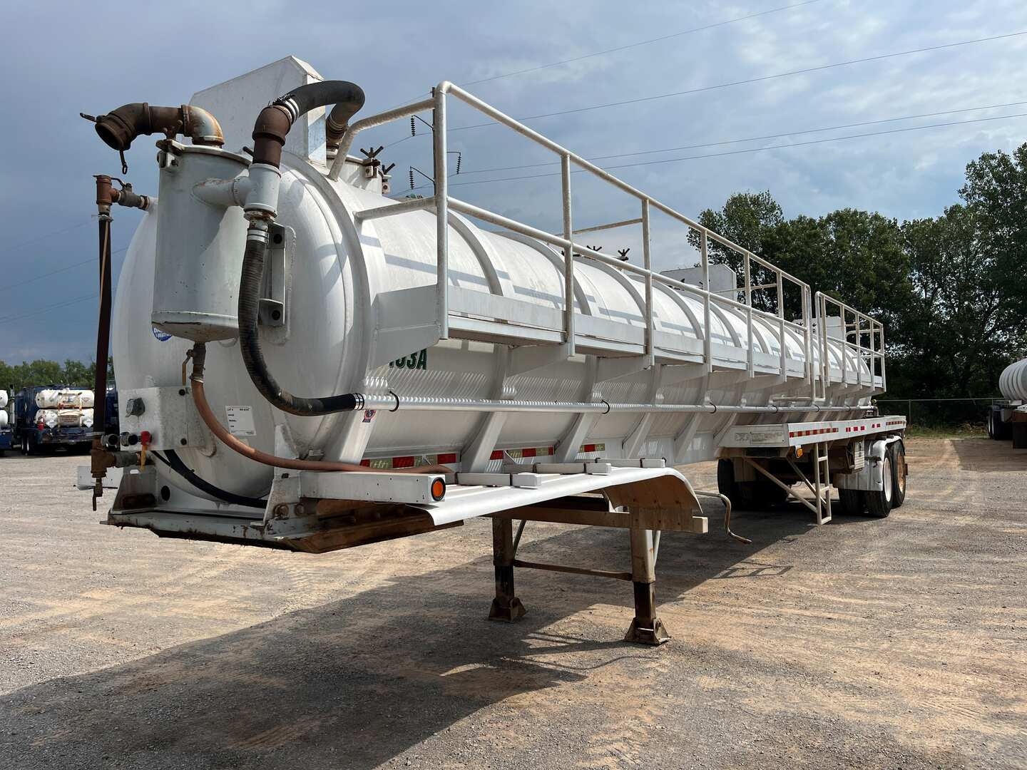 2008 DRAGON 150 BBL ALUMINUM VACUUM TRAILER (A55745)