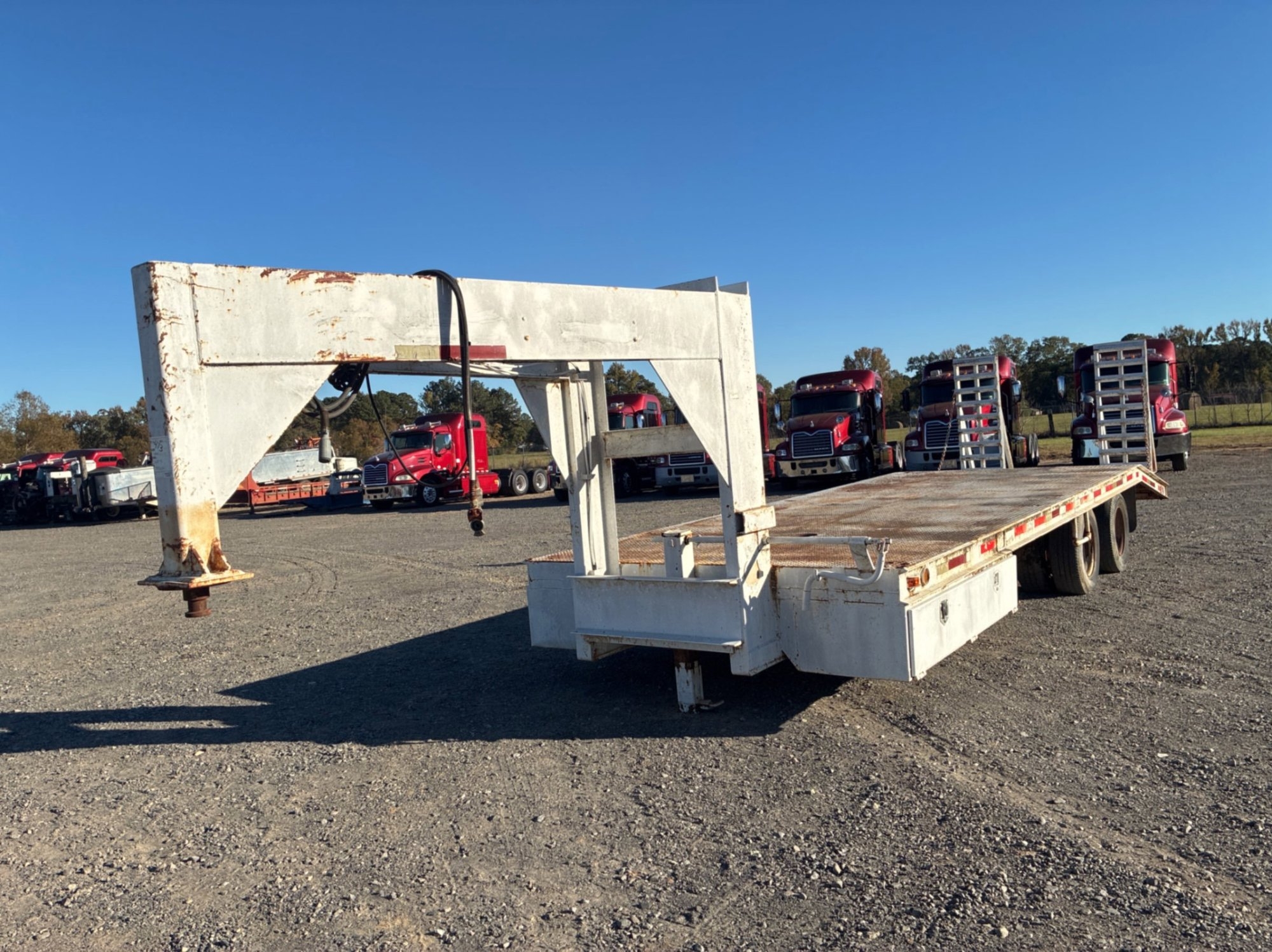 1982 SHOP BUILT GOOSENECK 24 FT TRAILER (A58214)