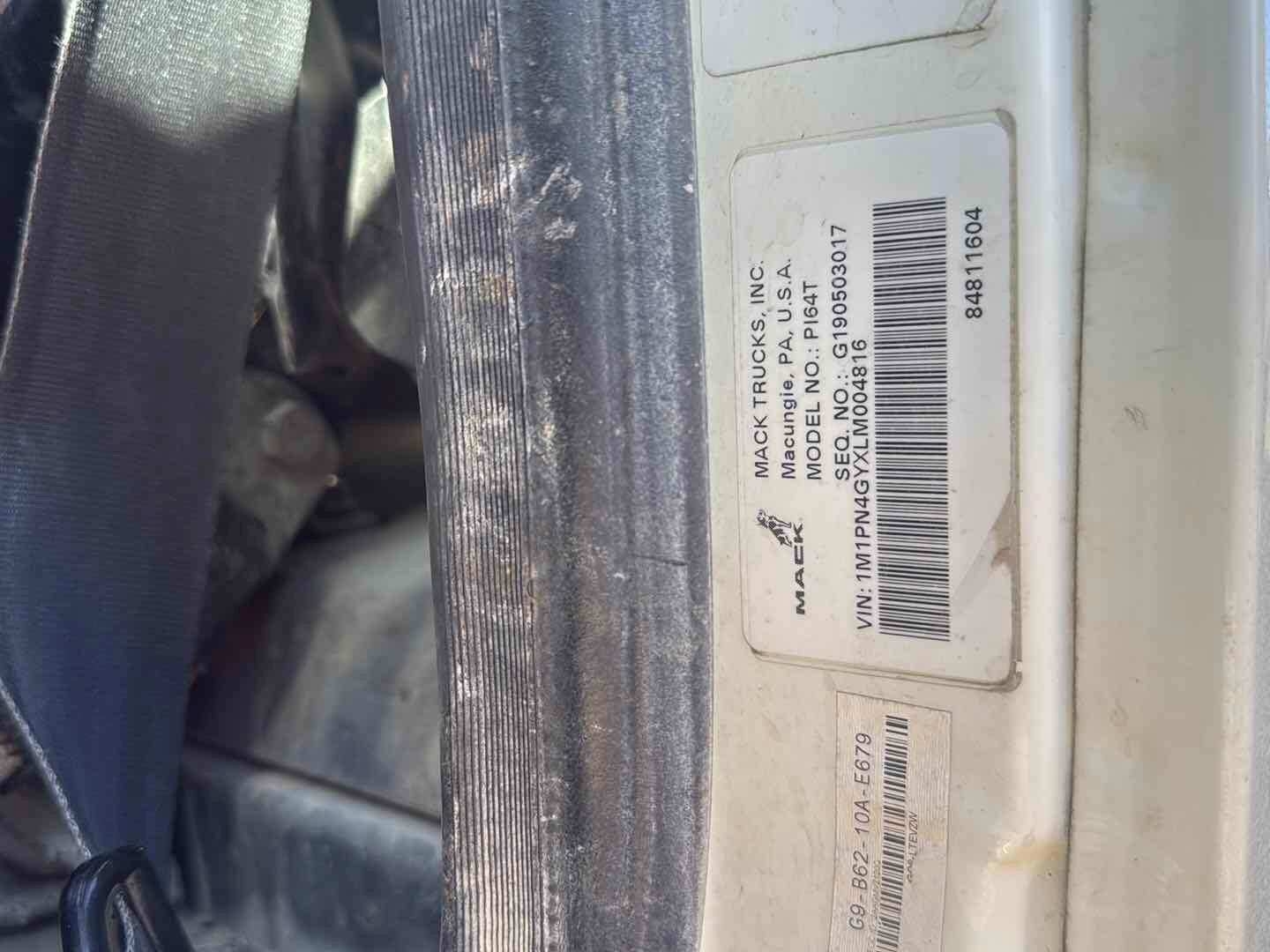 2020 MACK PINNACLE (A58214)