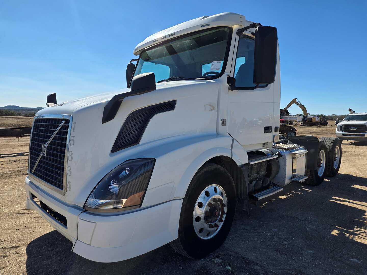 2014 VOLVO VNL DAYCAB (A58214)