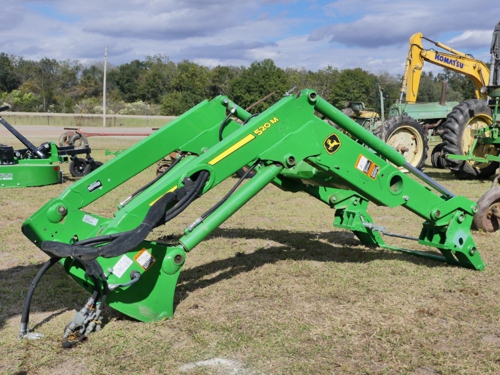 John Deere 520M Loader (A53317)
