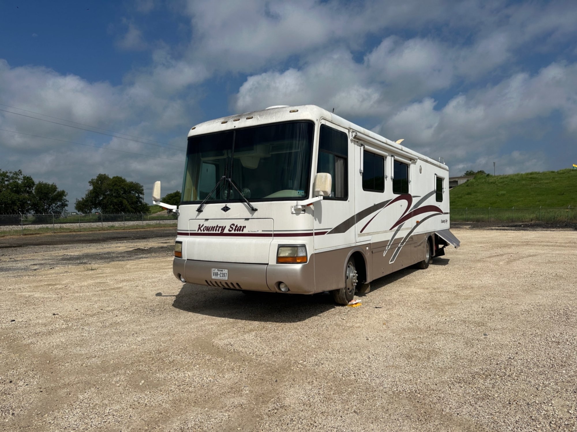 2000 SPARTAN SUMMIT RV (A50854)