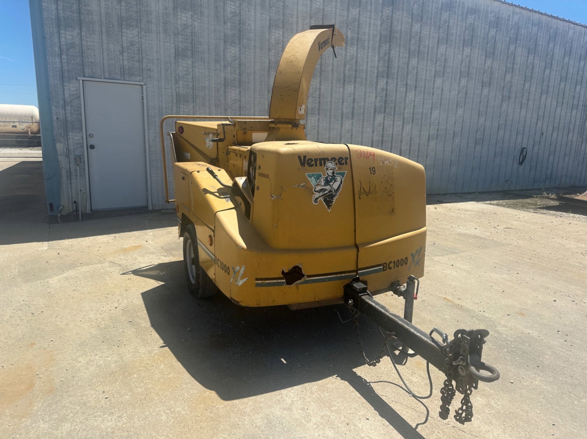 2004 VERMEER BC1000 BRUSH CHIPPER (A50854)