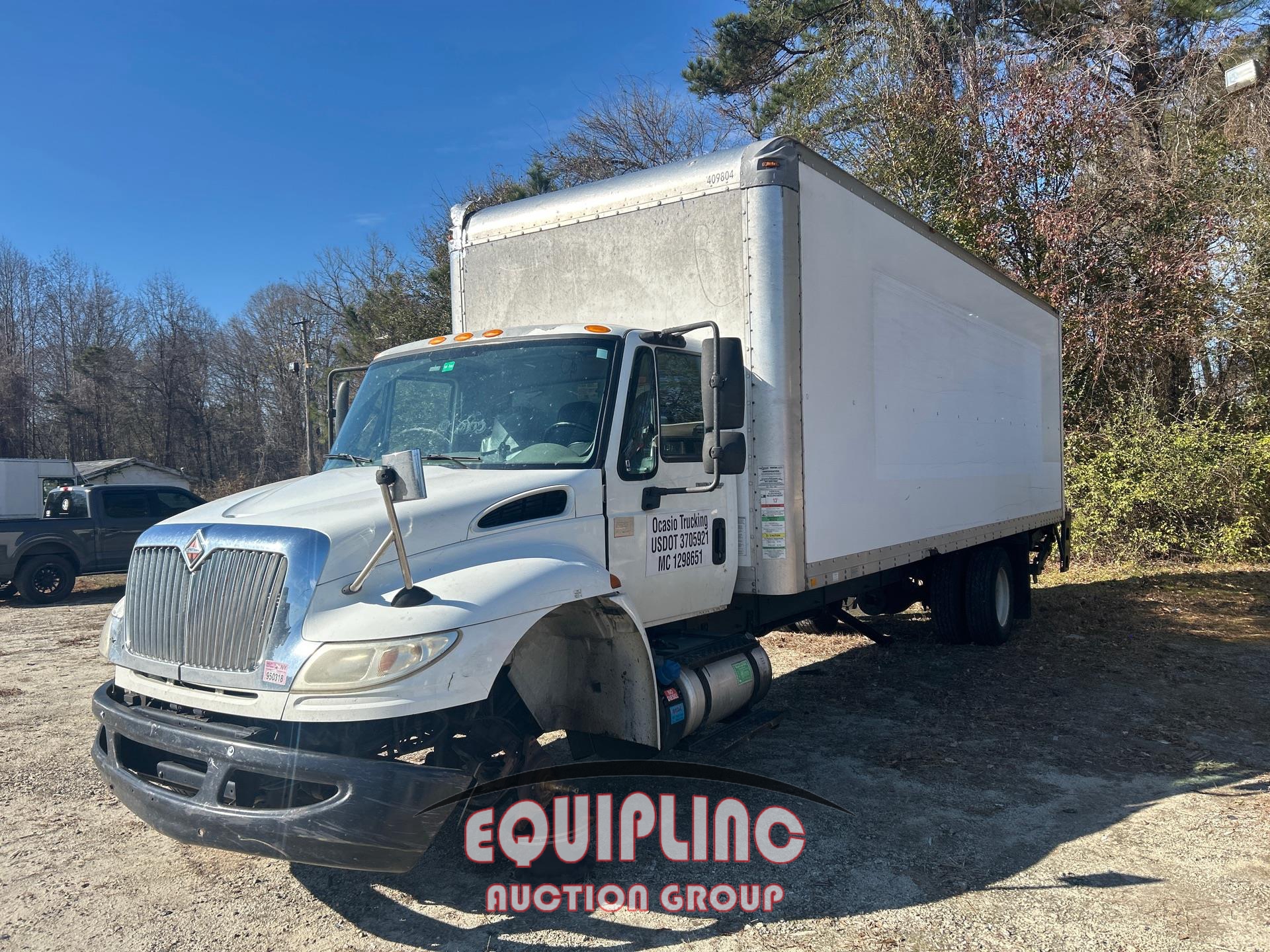 2015 INTERNATIONAL 4300 4X2 26FT NON CDL BOX TRUCK (A67147)