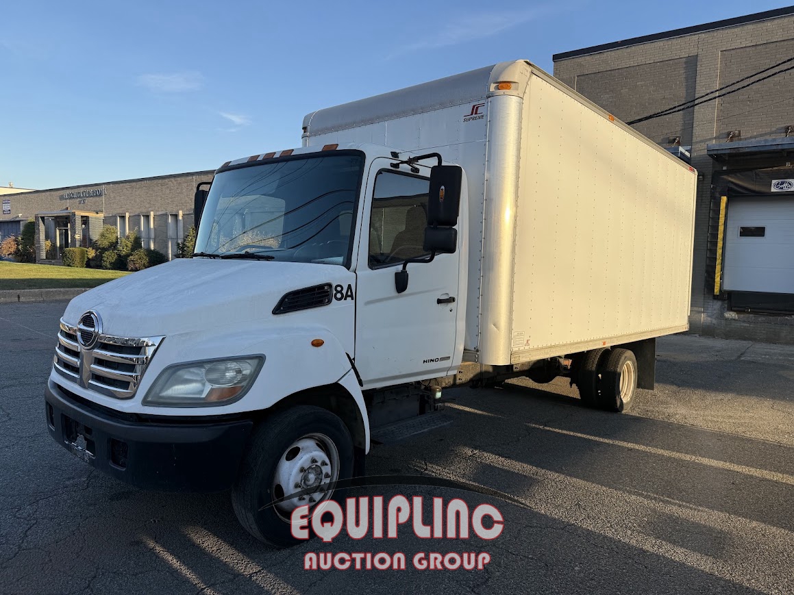 2009 HINO 185 18FT BOX TRUCK (A45679)