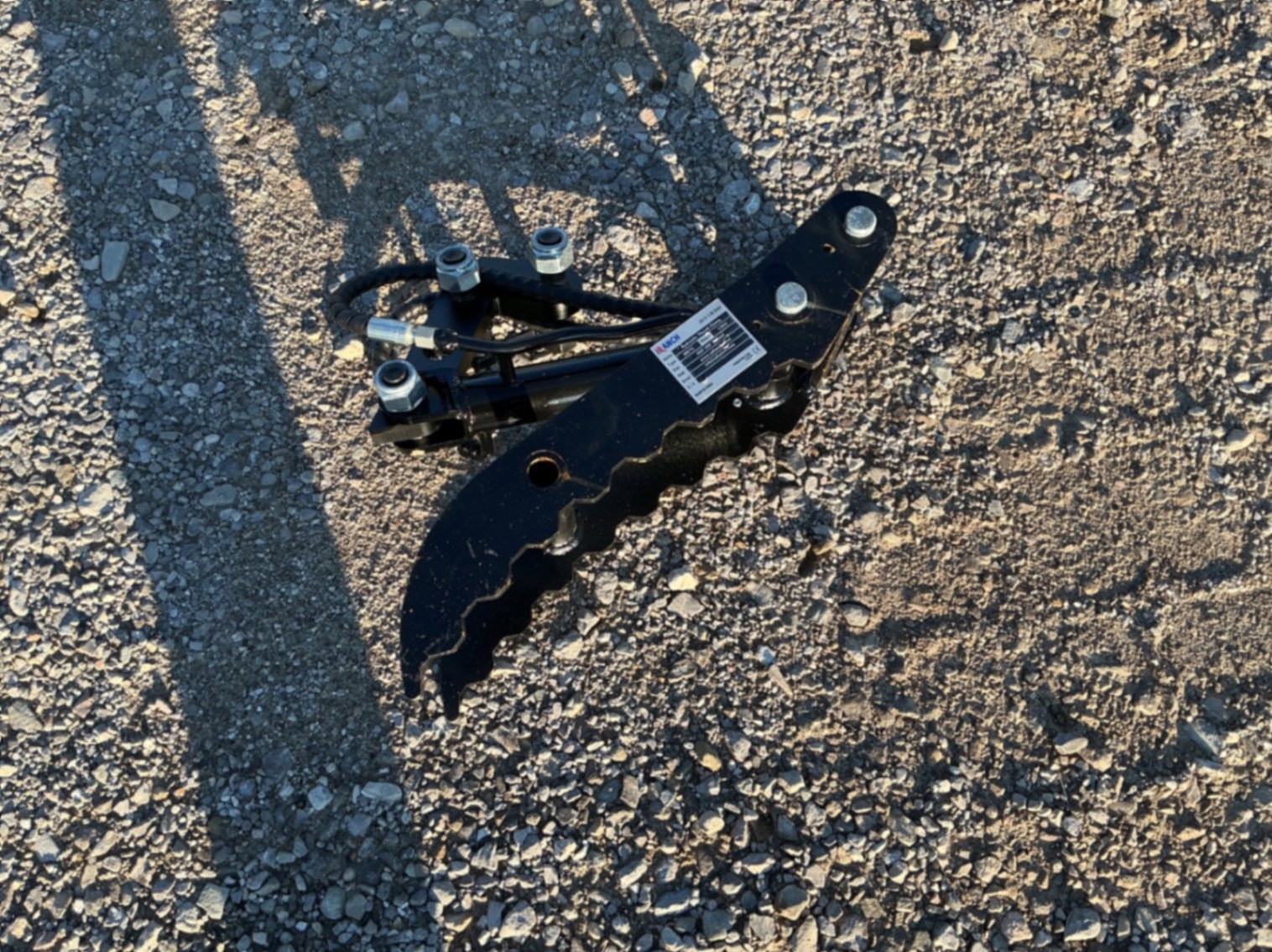 HYDRAULIC THUMB CLAMP FOR MINI EXCAVATOR (A58216)