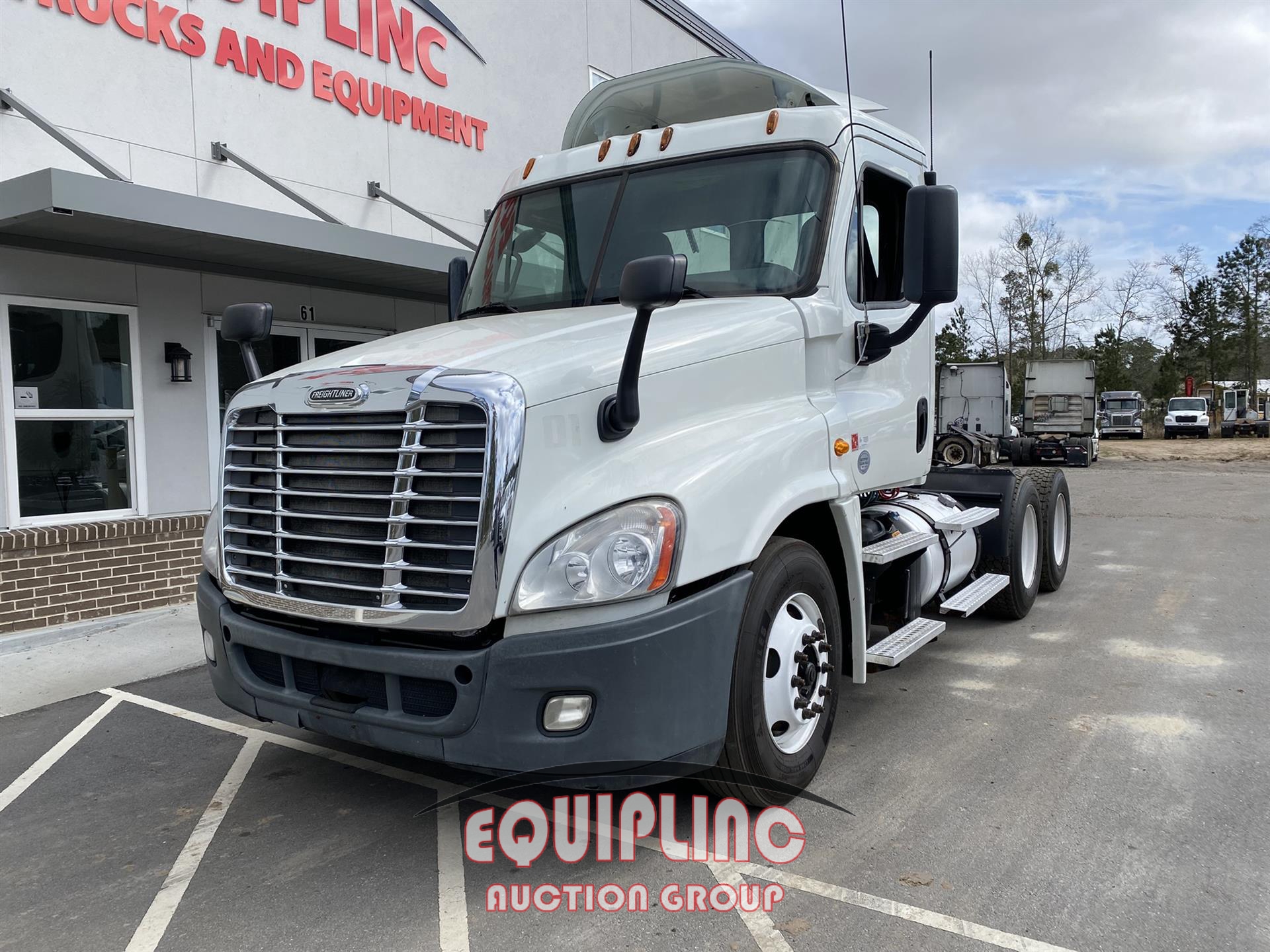 2015 FREIGHTLINER CASCADIA DAY CAB (A51222)