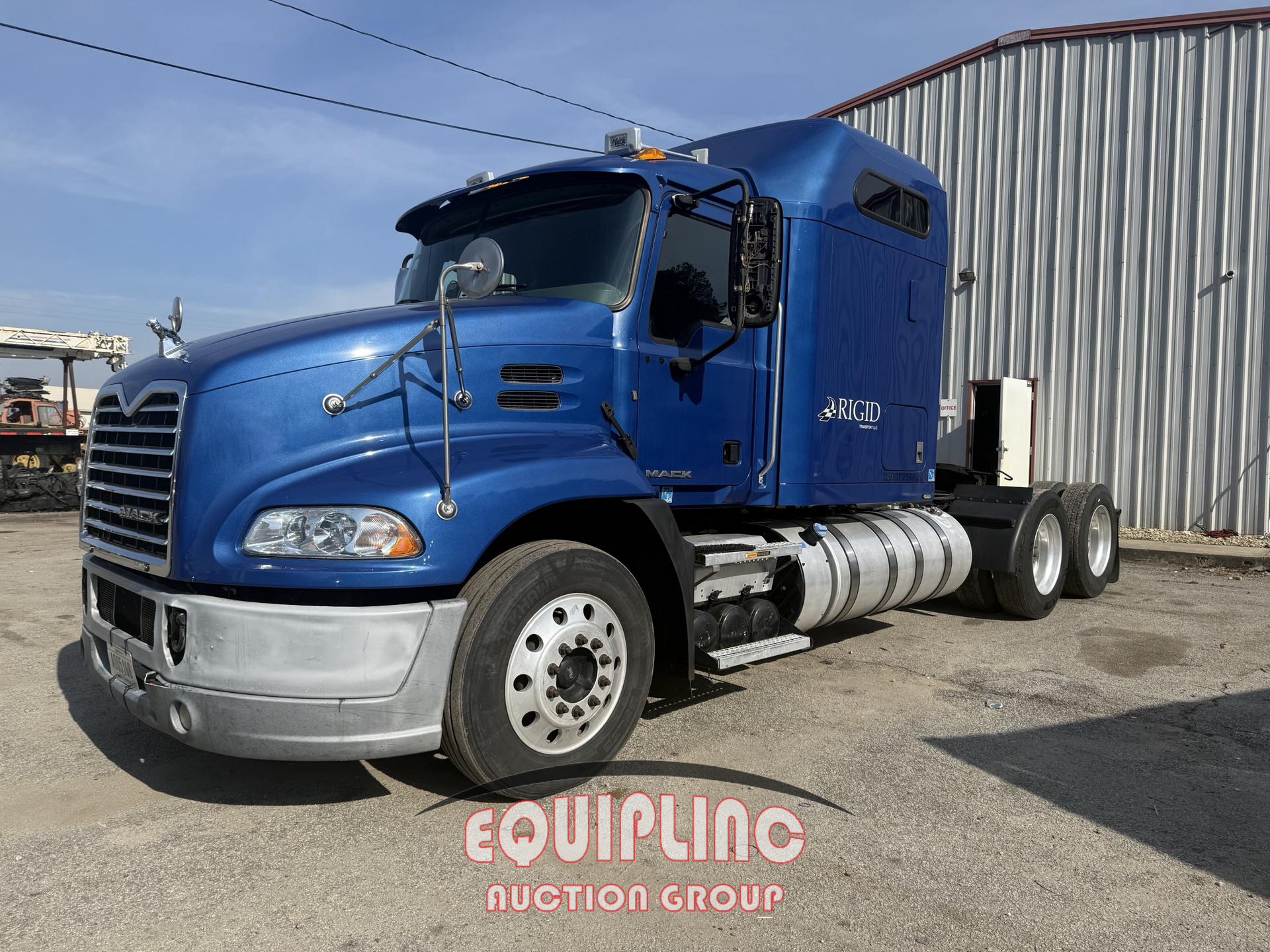 2017 MACK CXU613 6X4 T/A SLEEPER TRUCK TRACTOR (A59914)