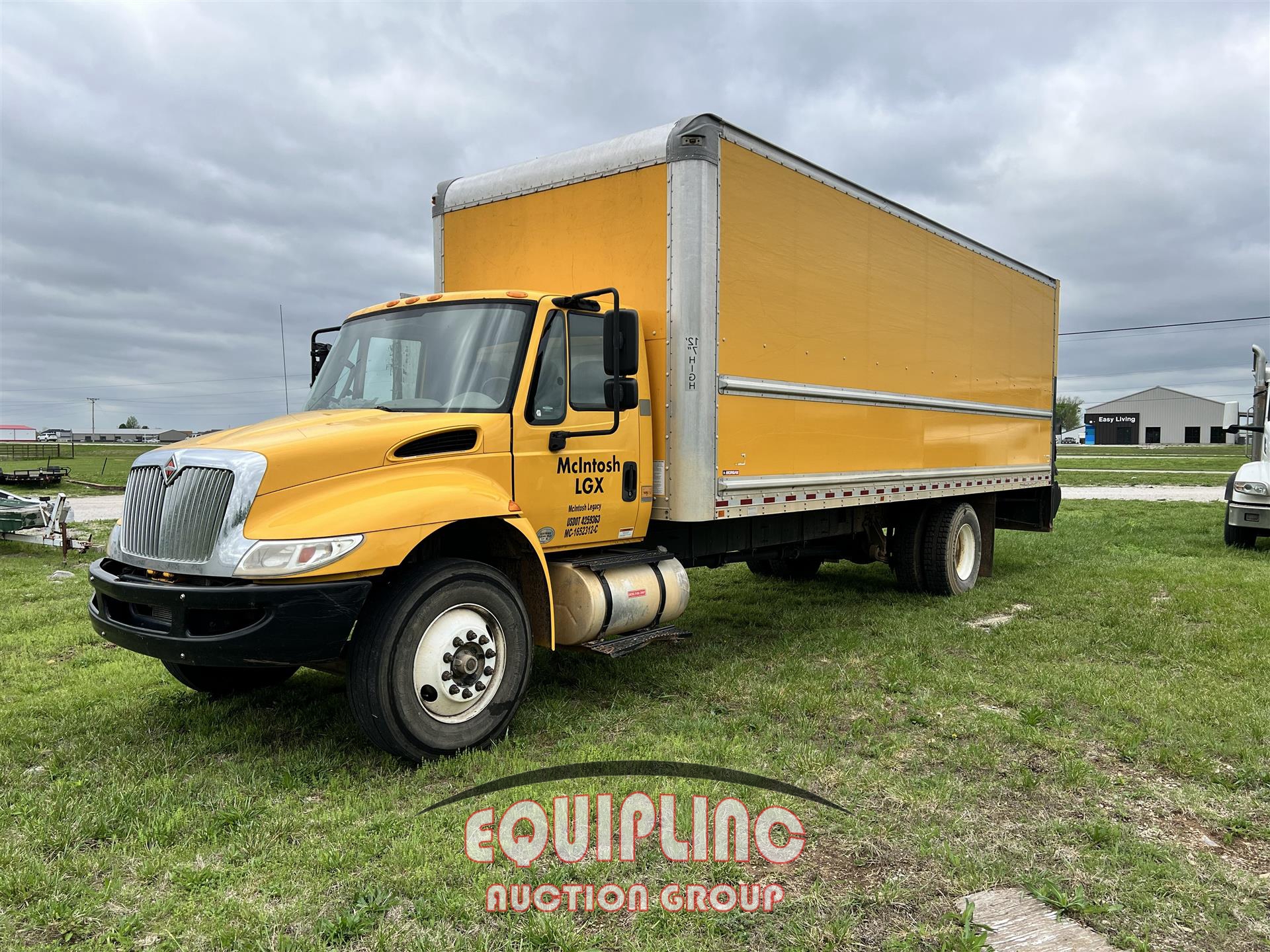 2018 INTERNATIONAL 4300 4X2 S/A 26FT BOX TRUCK (A69168)