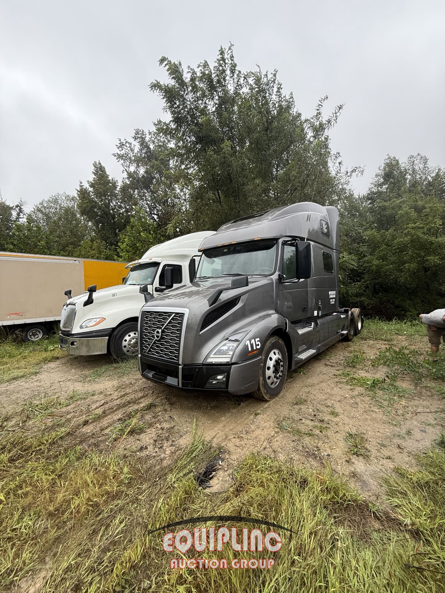 2020 VOLVO VNL64T860 TANDEM AXLE SLEEPER (A56129)