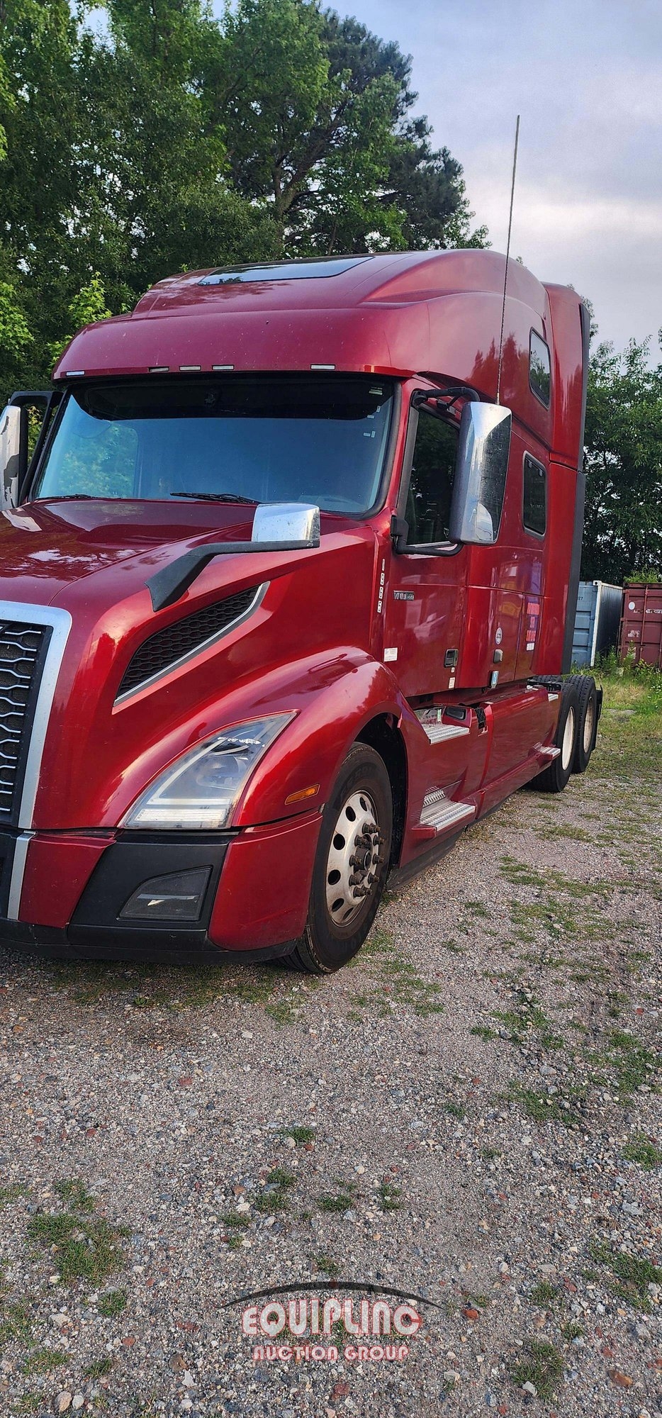 2019 VOLVO VNL TANDEM AXLE SLEEPER (A45679)