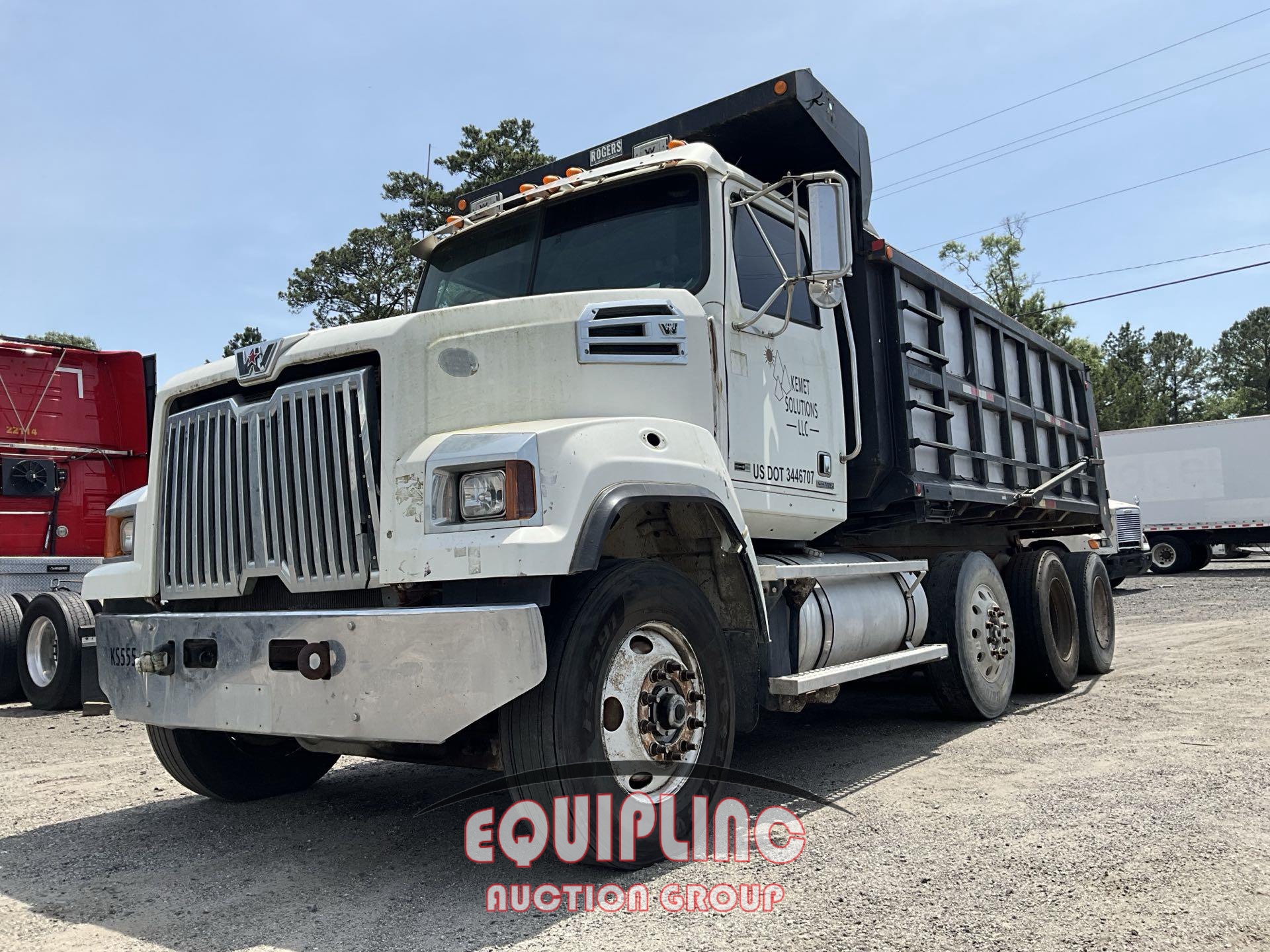 2014 WESTERN STAR FACTORY DUMP TRUCK TRI AXLE (A45679)