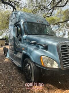 2017 FREIGHTLINER CASCADIA TANDEM AXLE SLEEPER (A45679)
