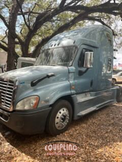 2017 FREIGHTLINER CASCADIA TANDEM AXLE SLEEPER (A56138)