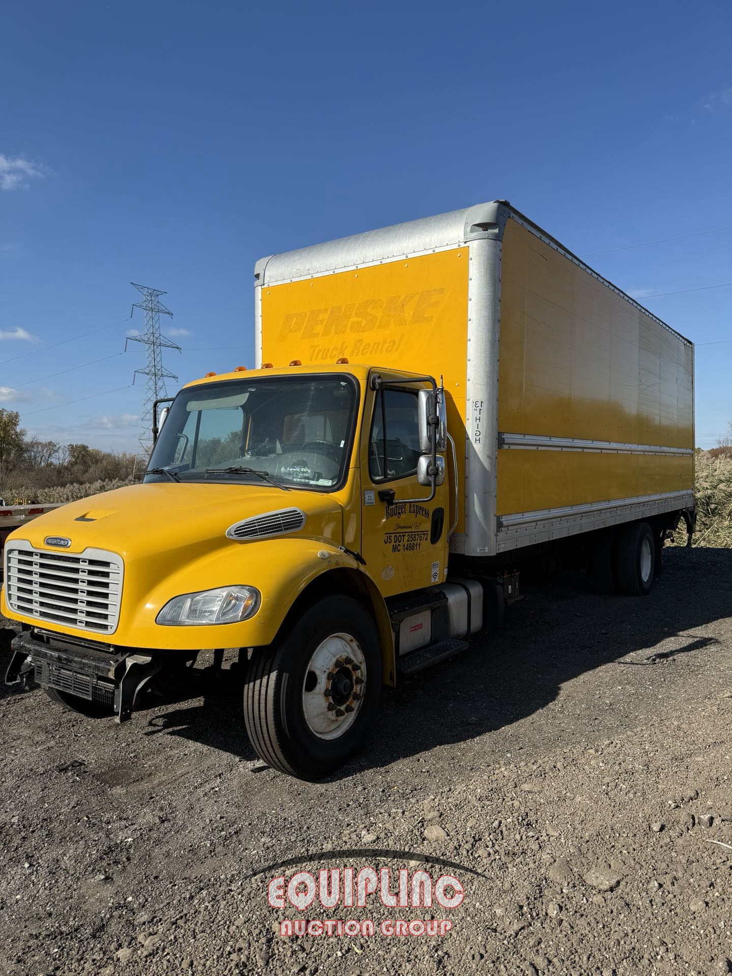 2017 FREIGHTLINER M2 26FT NON CDL BOX TRUCK (A58017)
