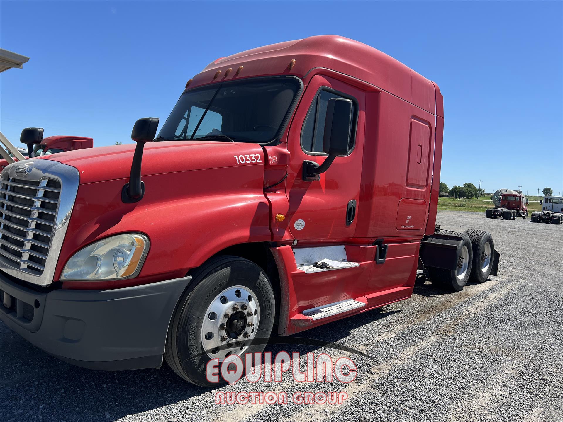 2017 FREIGHTLINER CASCADIA TANDEM AXLE SLEEPER (A45679)