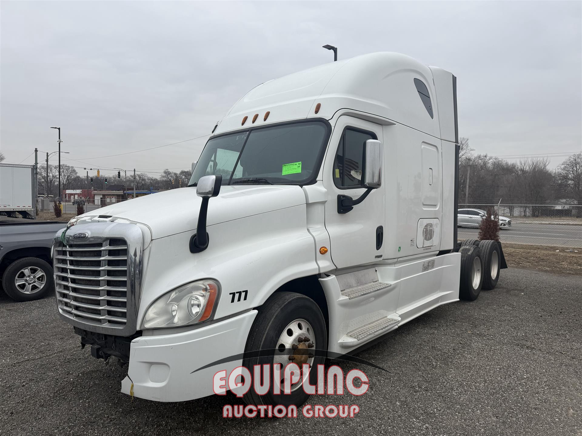 2017 FREIGHTLINER CASCADIA 125 6X4 T/A SLEEPER TRUCK TRACTOR (A67147)