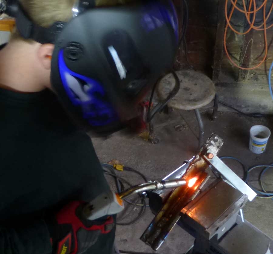 andrewweld0747.jpg