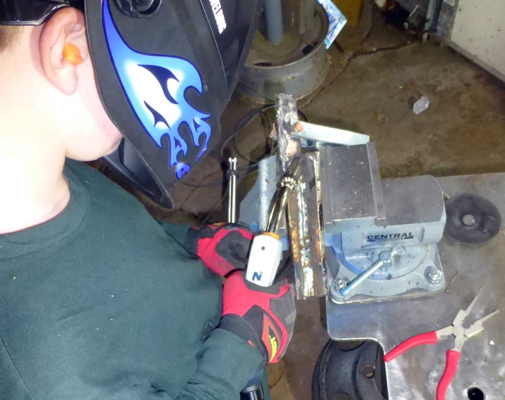 andrewweld745.jpg