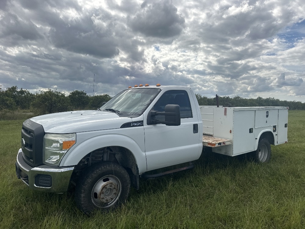2015 Ford F350 XL (A57148)
