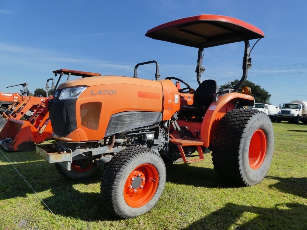 2017 Kubota L4701 (A57148)