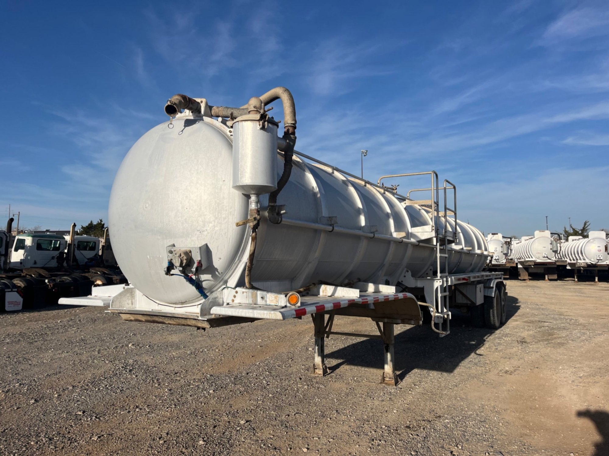 2017 TROXELL  150 BBL ALUMINUM VACUUM TRAILER (A65643)