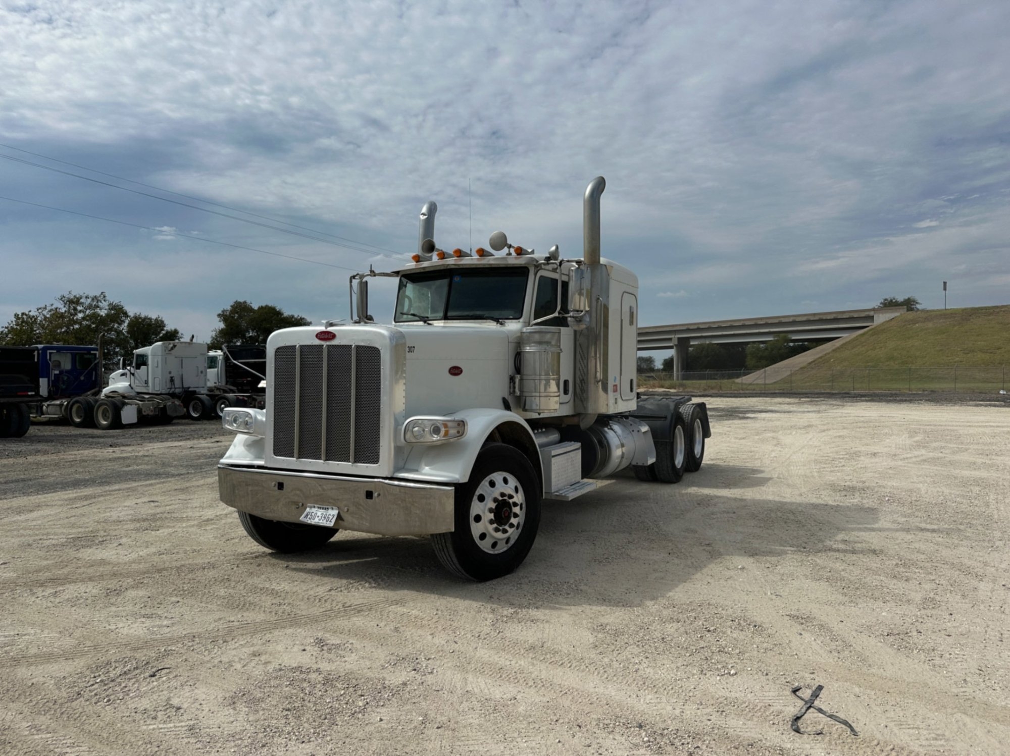 2015 PETERBILT 389 SLEEPER (A55745)