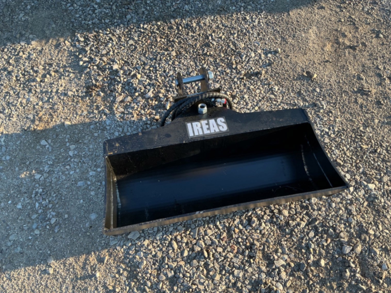 HYDRAULIC TILTING BUCKET FOR MINI EXCAVATOR (A58216)