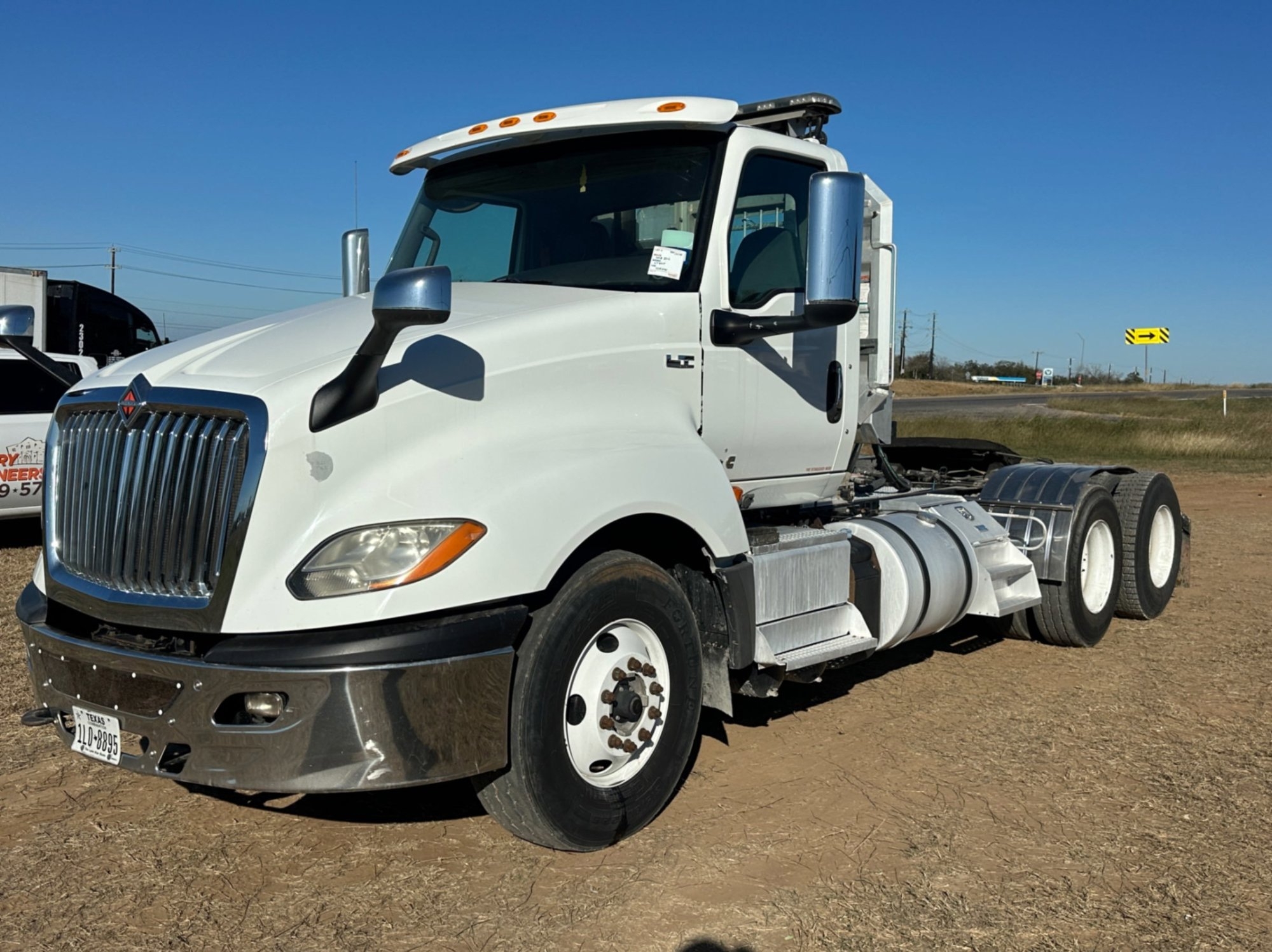 2018 INTERNATIONAL LT625 (A58214)