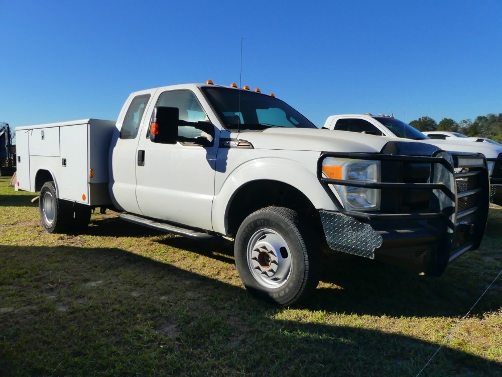 2015 Ford F-350 XL (A53317)