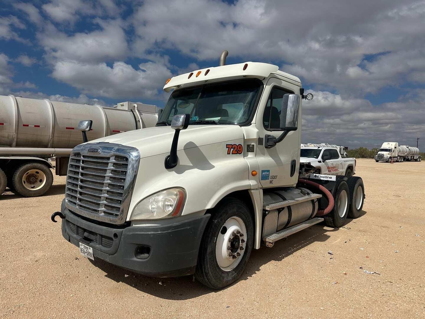 2014 FREIGHTLINER  CASCADIA (INOPERABLE) (A58214)