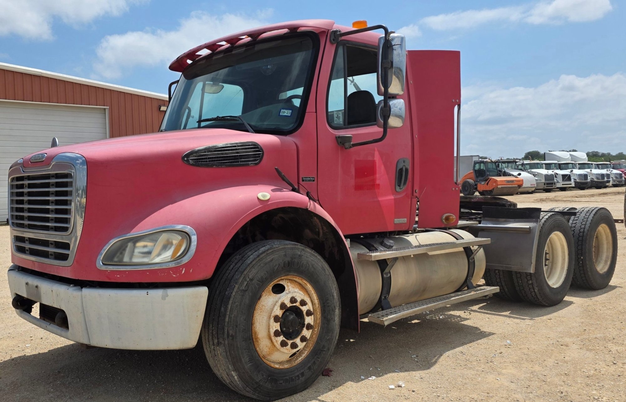 2005 FREIGHTLINER BUSINESS CLASS M2 DAY CAB (A48992)
