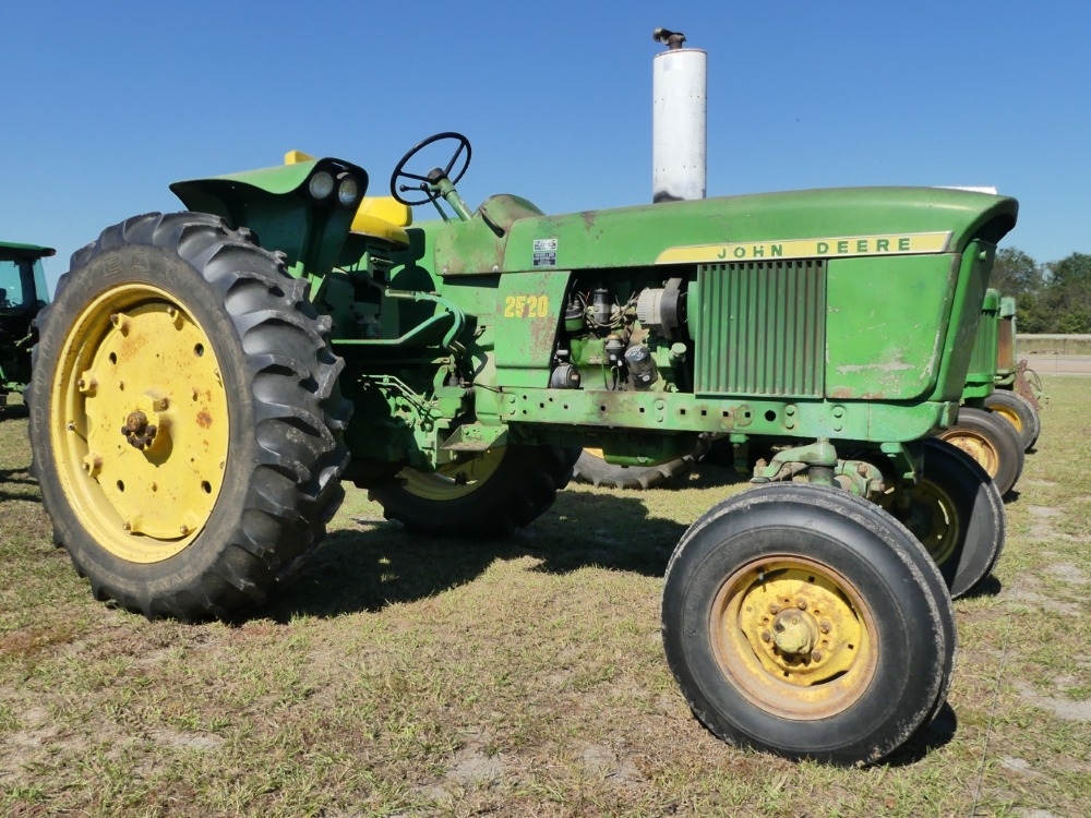 John Deere 2520 (A53317)