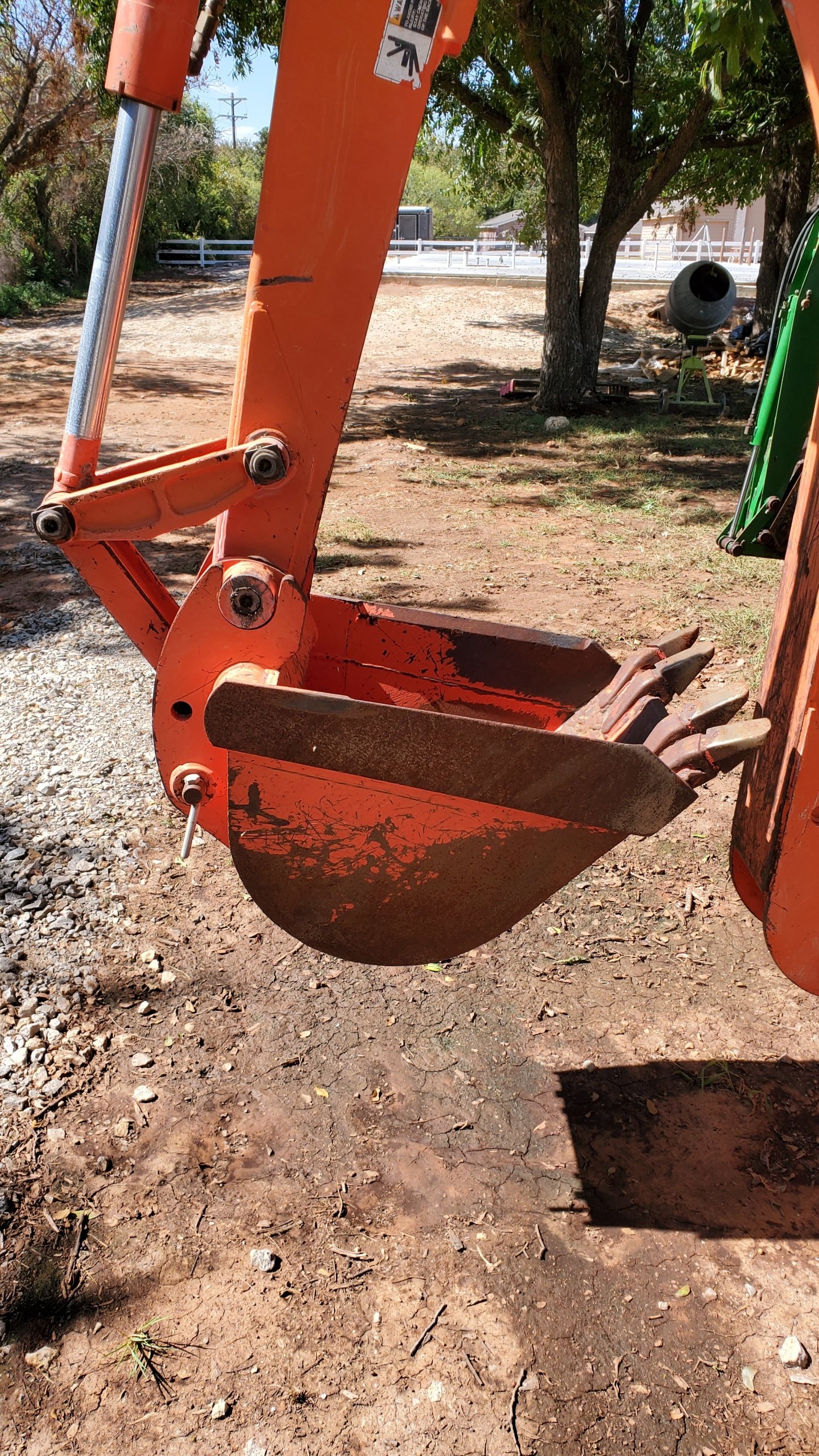 Backhoe Bucket Left.jpg