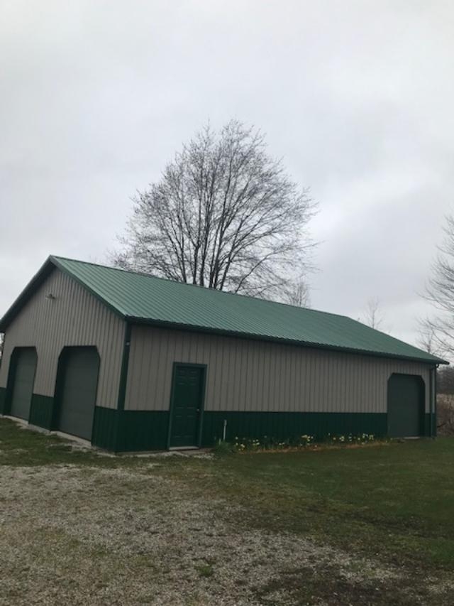 barndoorout.jpg