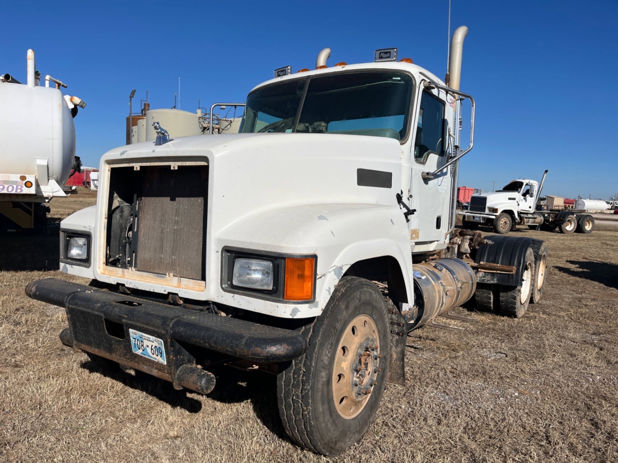 2012 MACK CHU613 DAYCAB (INOPERABLE) (A58214)