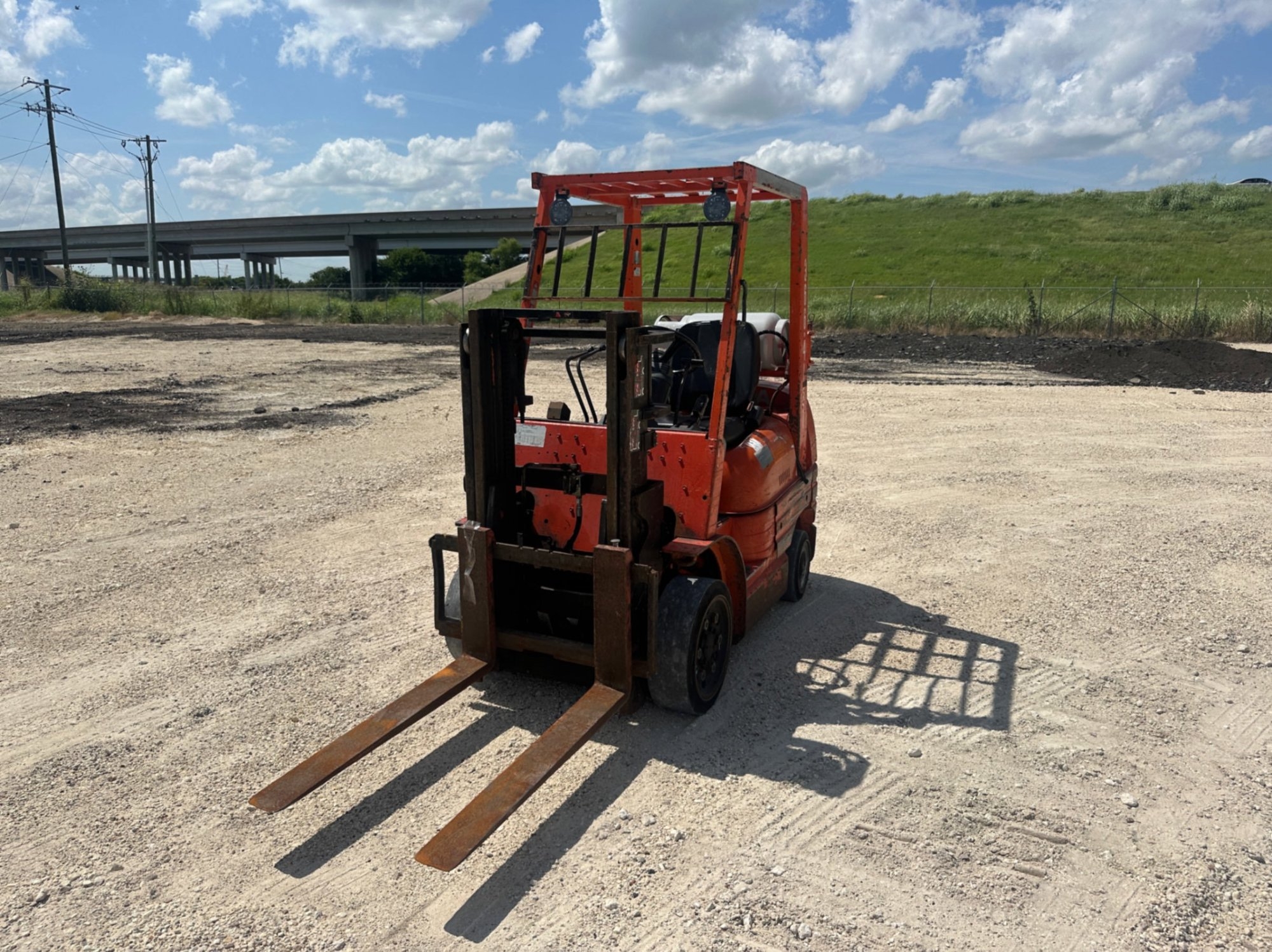 TOYOTA 42-6FGCU25 LP SIT DOWN FORKLIFT (A50854)