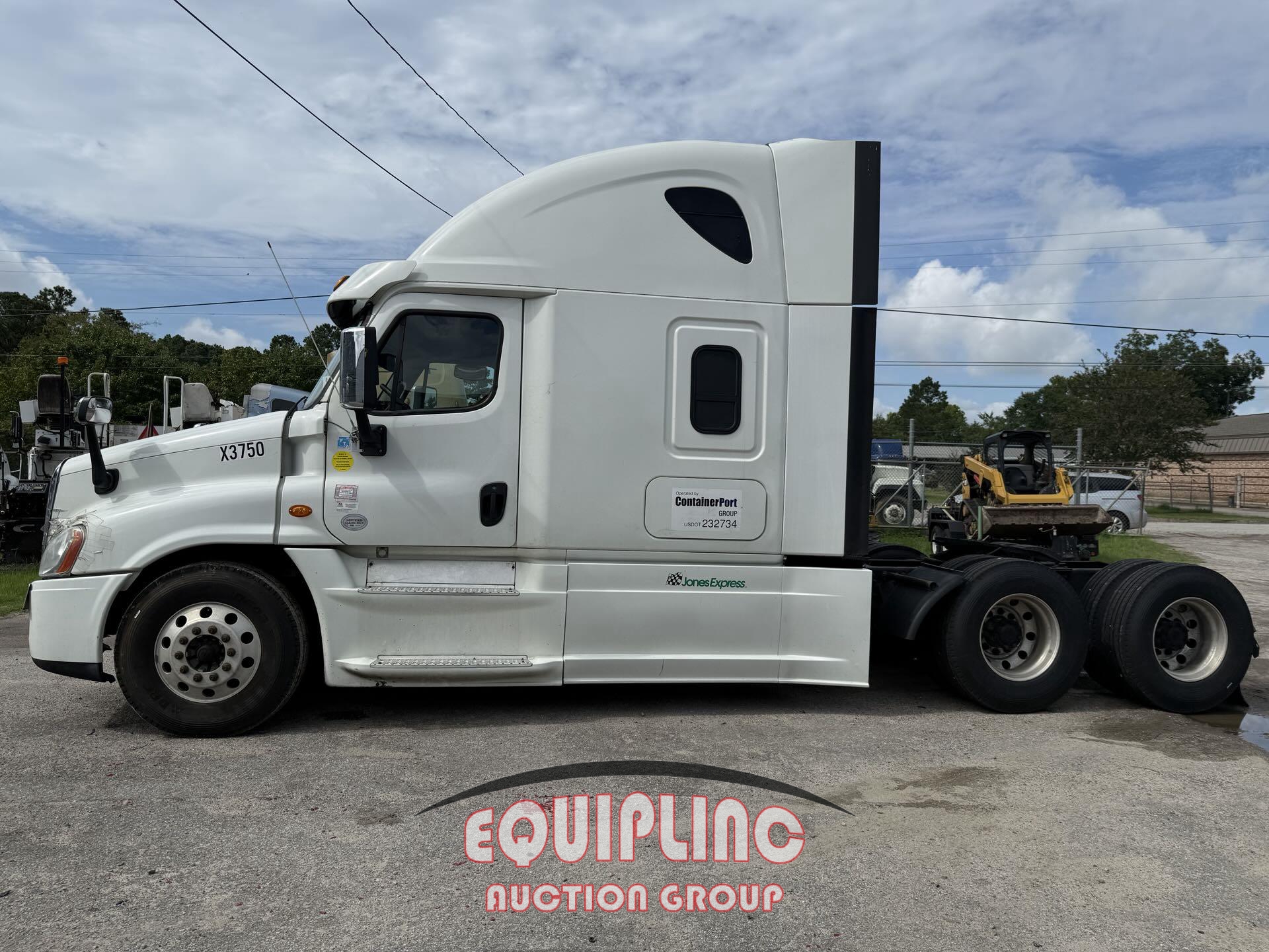 2018 FREIGHTLINER CASCADIA  125 6X4 T/A SLEEPER TRUCK TRACTOR (A59914)