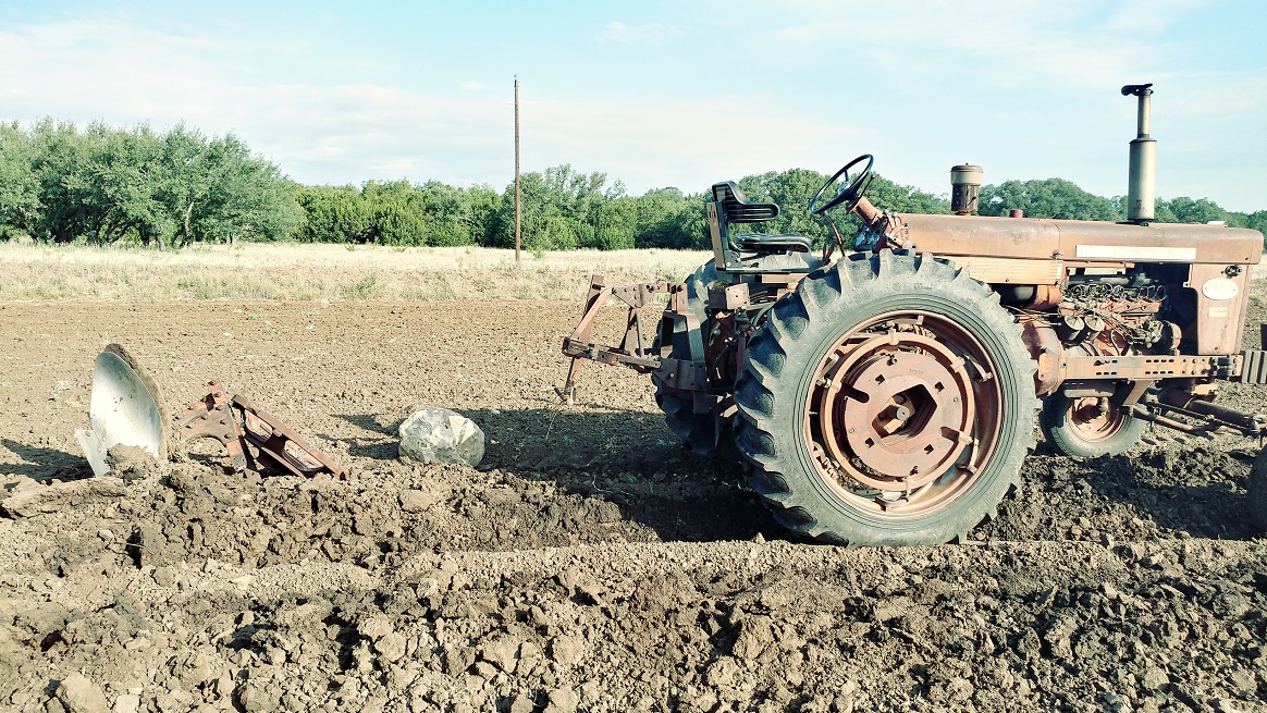 Broke plow sized.jpg