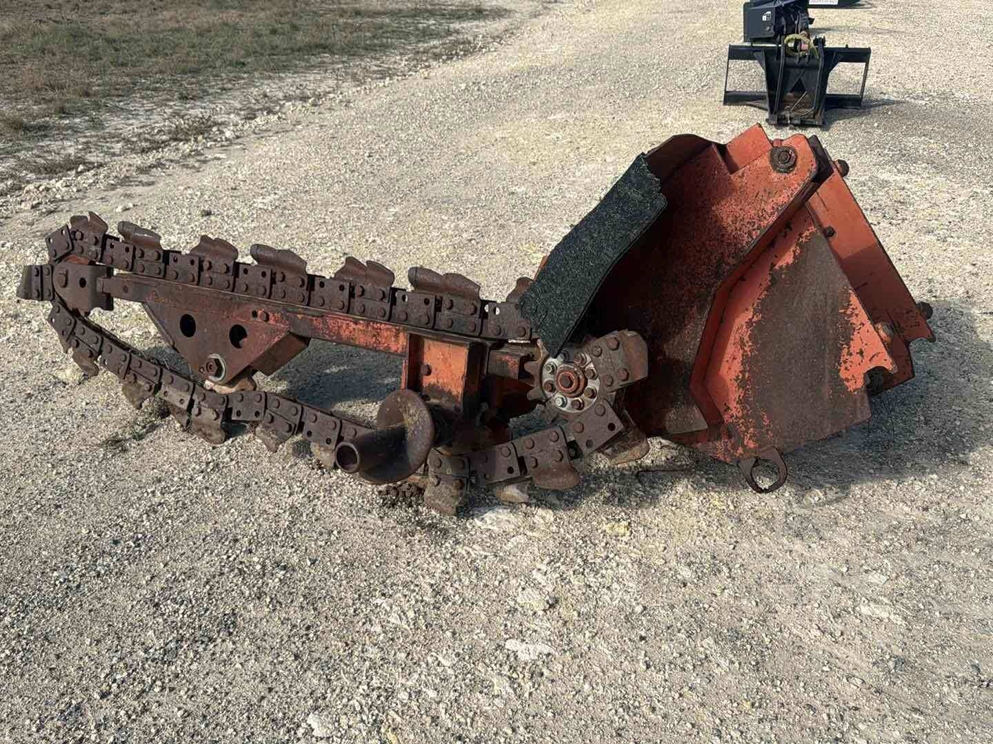 HYDRAULIC TRENCHER (A58214)