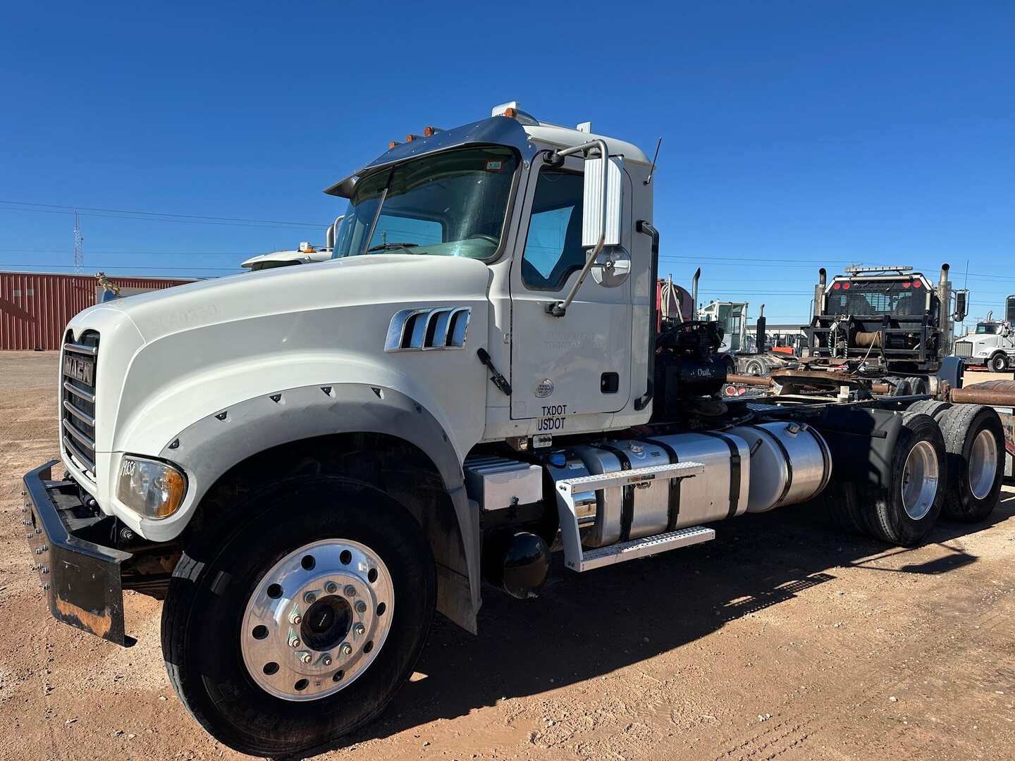 2020 MACK GRANITE (A58214)