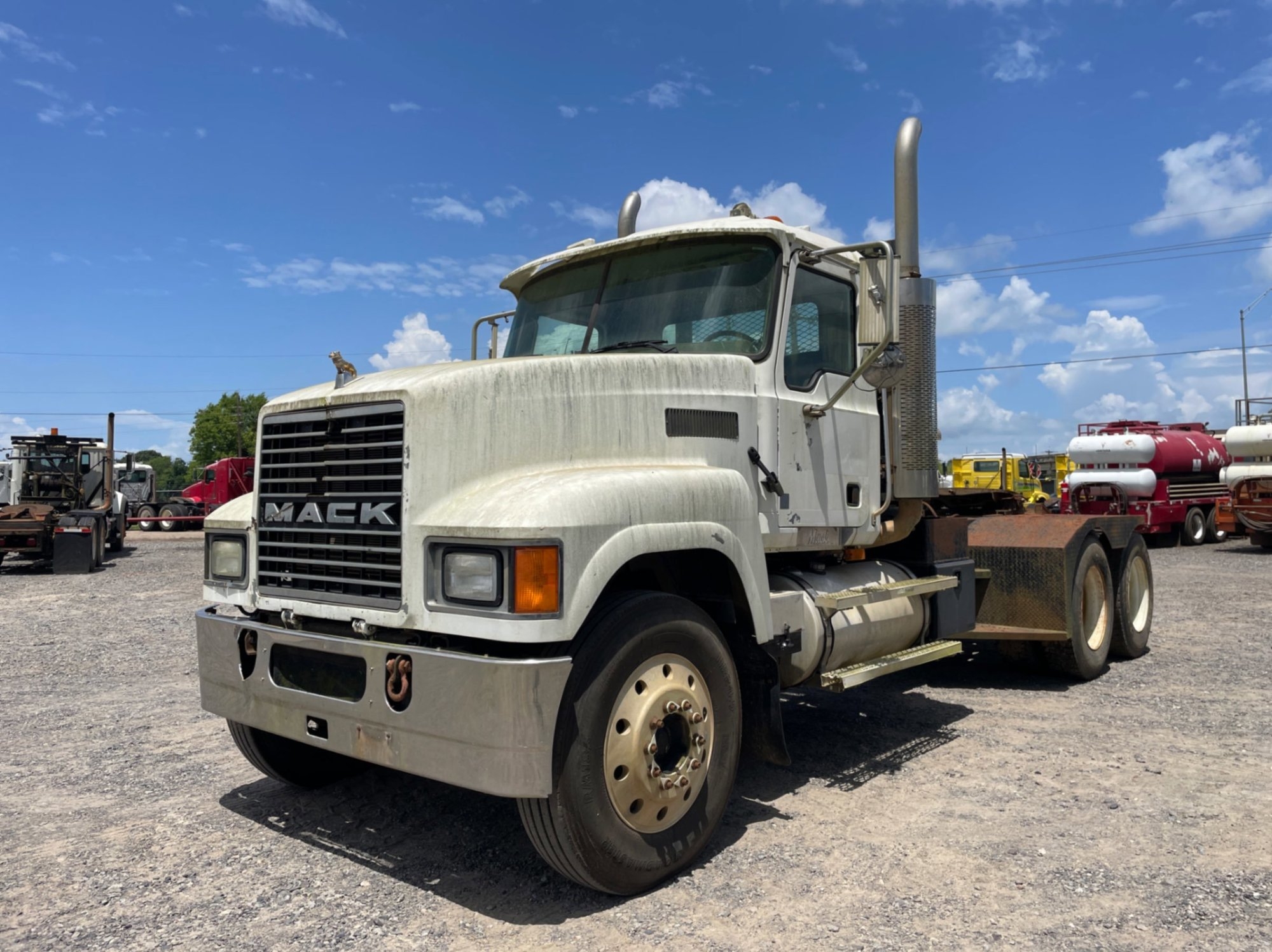 2005 MACK CHN613 WINCH TRUCK (INOPERABLE) (A50854)