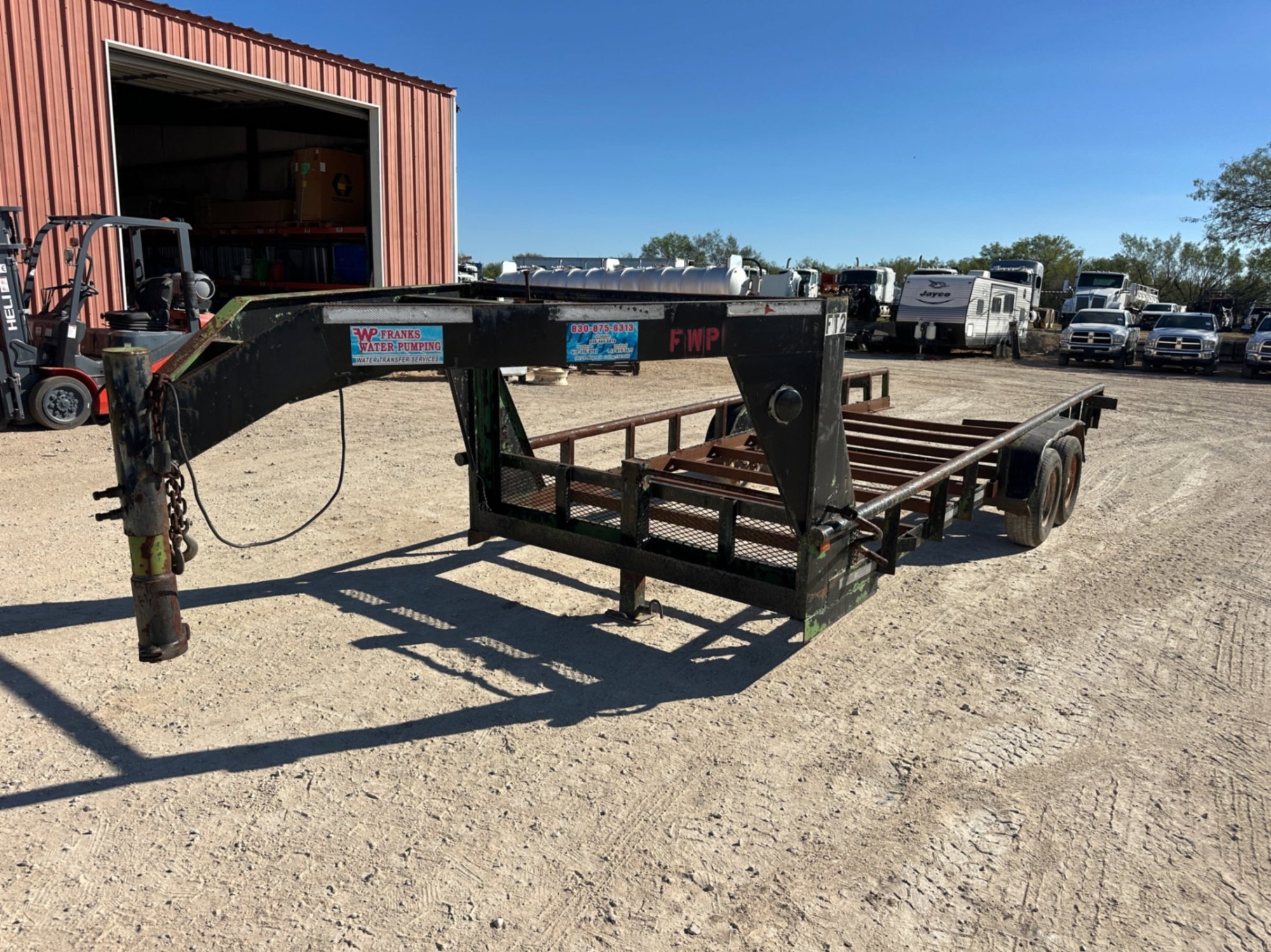 UNKNOWN  20 FLATBED GOOSENECK (A58214)