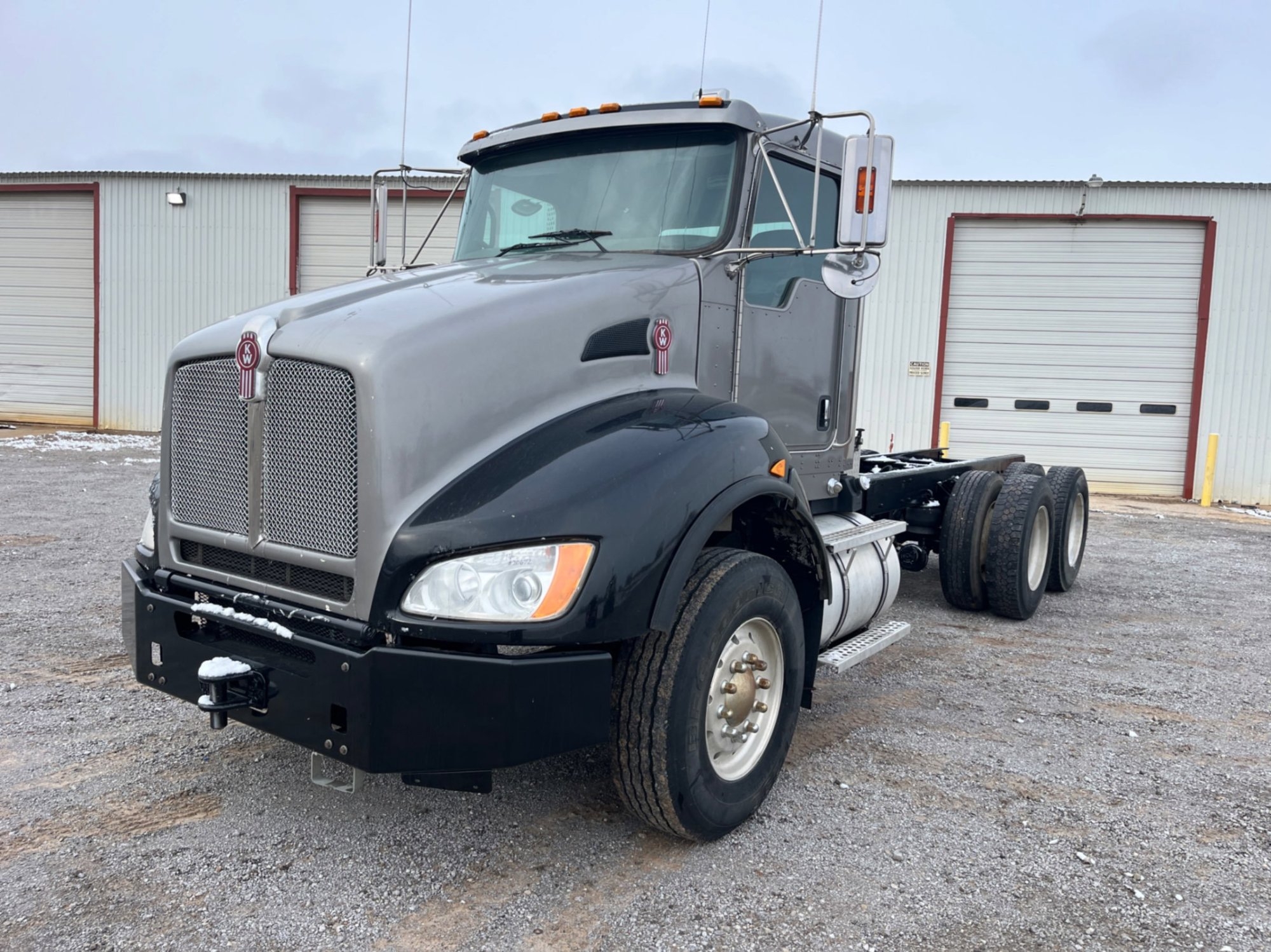 2012 KENWORTH T4 SERIES BOBTAIL (A58214)