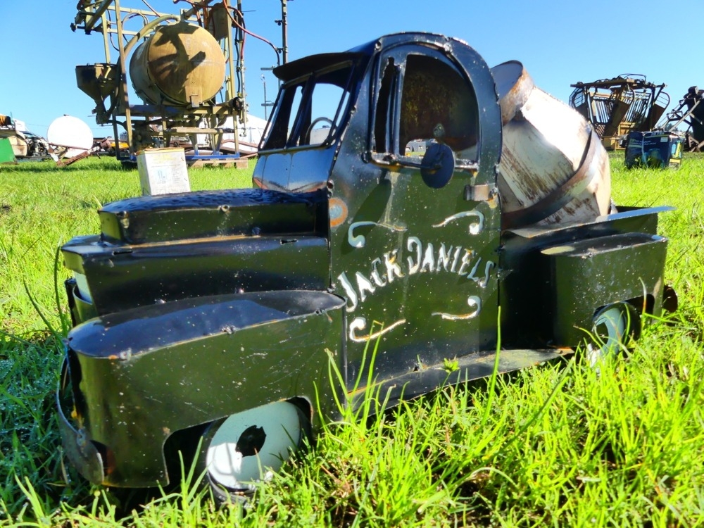 Jack Daniels Metal Trucks (A53316)